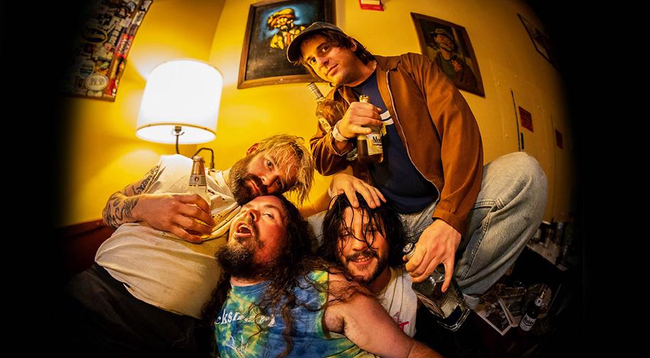 %100 Müzik Sunar: Wavves