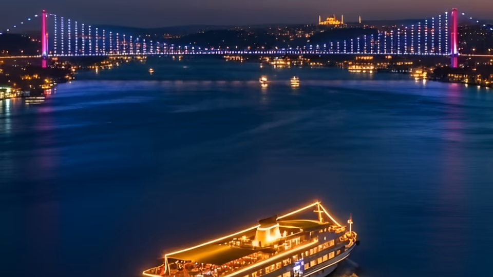 Boğazda Akşam Yemeği Turu