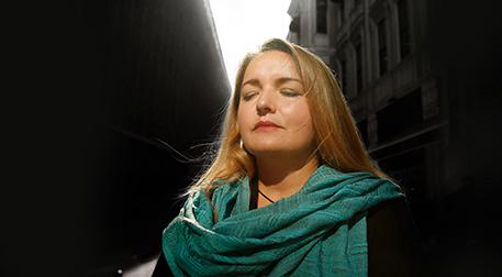 Jülide Özçelik, Zai Yaşam